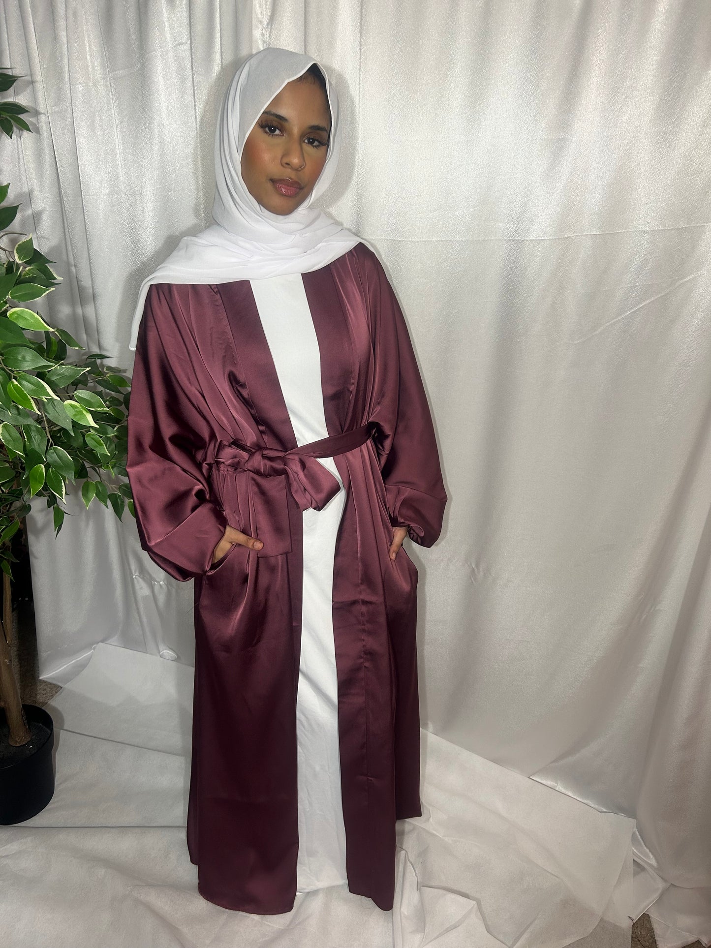 SATIN OPEN ABAYA GOLD,RED,PURPLE