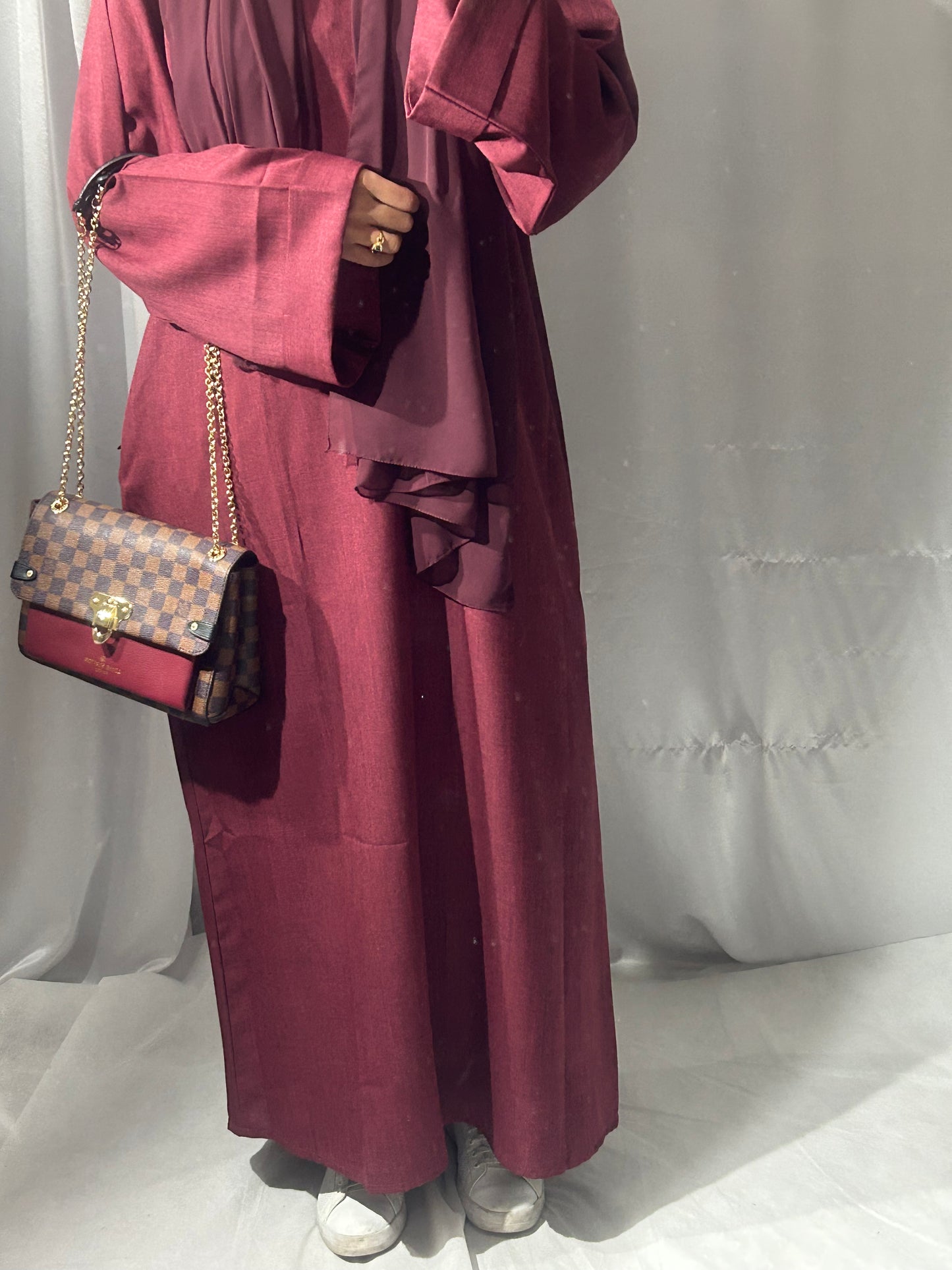 ROSY RED LINEN CLOSED ABAYA